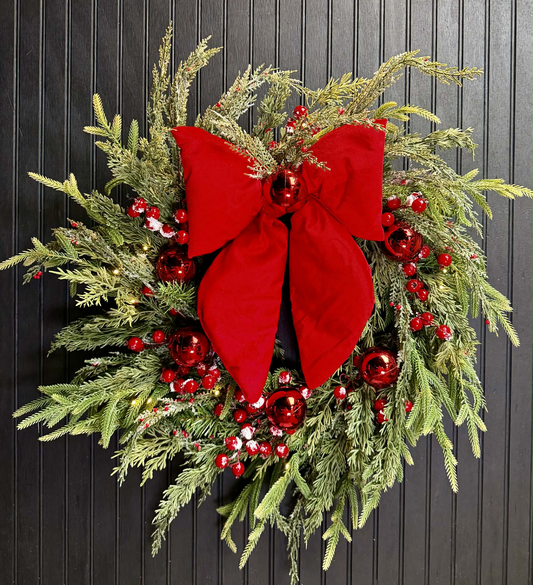 Winter Bliss 24" Wreath